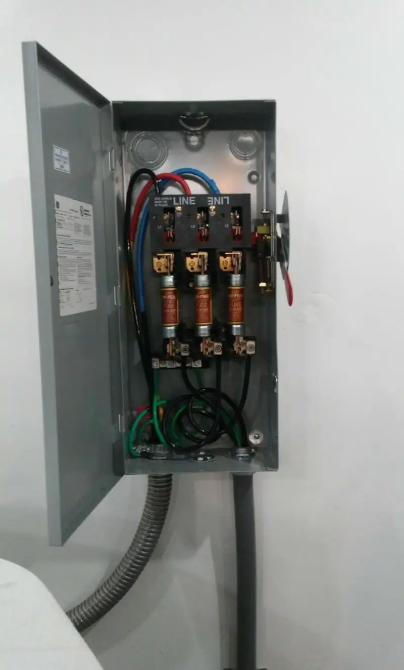 Three-phase disconnect switch installed for Smoke Detector Installation in Tuckahoe